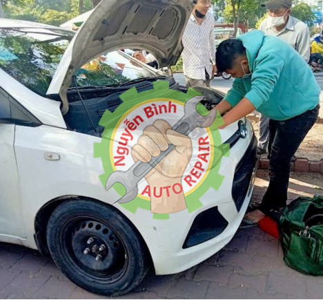 Hoạt Động Sửa Xe Ô Tô Tận Nơi Cho Khách Hàng
