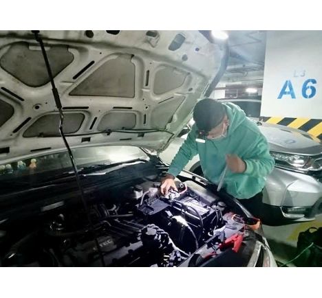 Hình Ảnh Sửa Chữa Ô Tô Lưu Động Tại TP.HCM