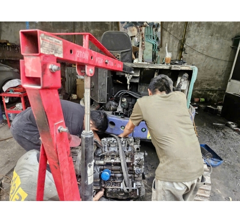 Hình Ảnh Sửa Chữa Ô Tô Lưu Động Tại TP.HCM