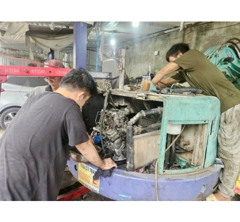 Hình Ảnh Sửa Chữa Ô Tô Lưu Động Tại TP.HCM